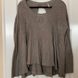 Long sleeve peep hole top.